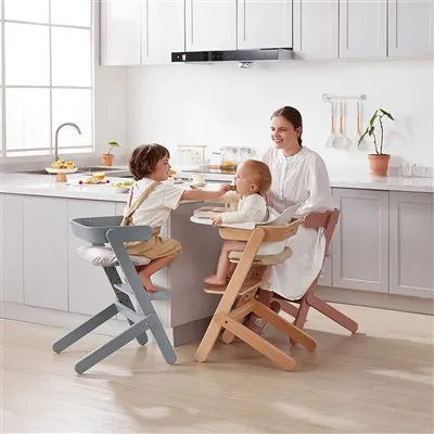 木製授乳用ハイチェア